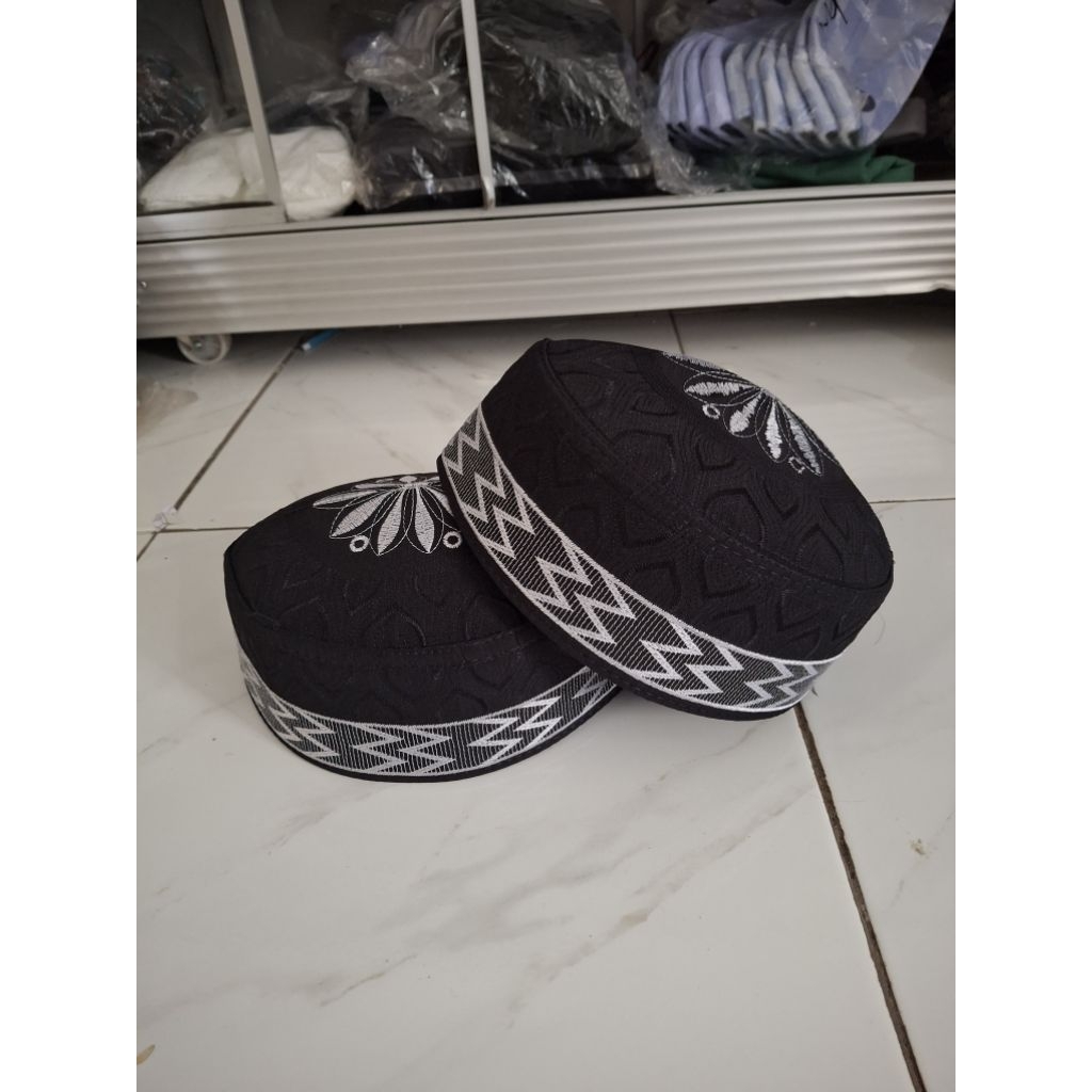 peci bugis bone khas makassar