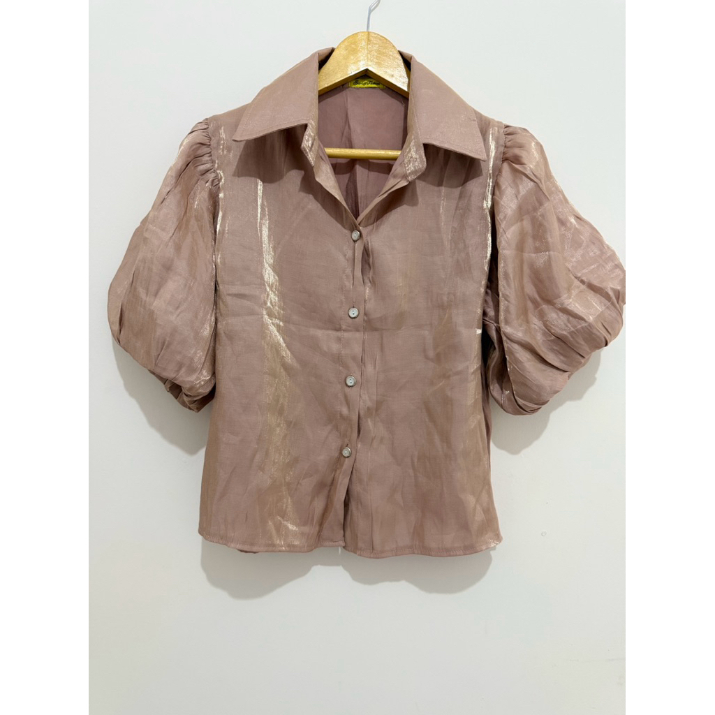 Blouse satin lengan balon