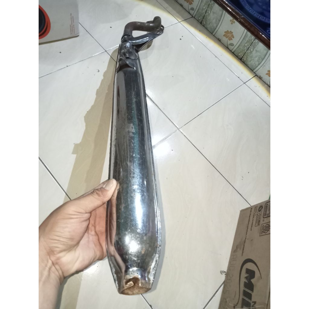 KNALPOT Knalpot Yamaha V75 V80 Super deluxe original