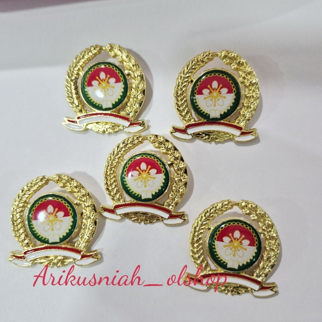 pin dharma wanita model padikapas#lencana/pin dharma wanita