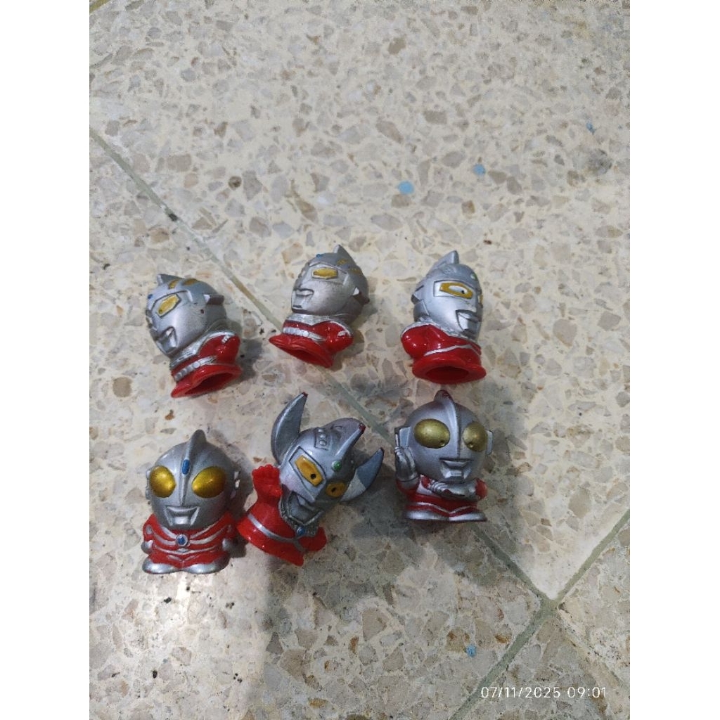 finger doll ultraman bandai ori sofubi