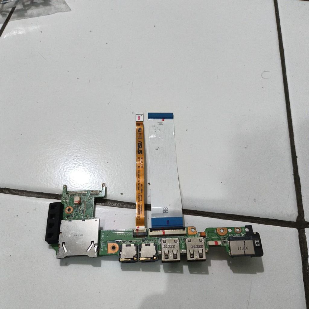 Asus Eeepc 1015pw Smallboard port usb