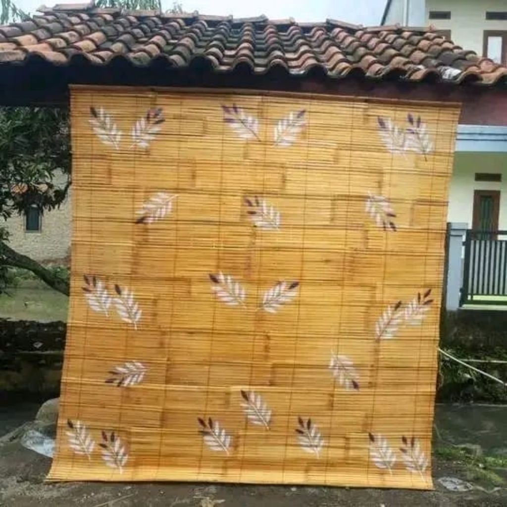 tirai bambu polos+motip bunga & polosan vernis