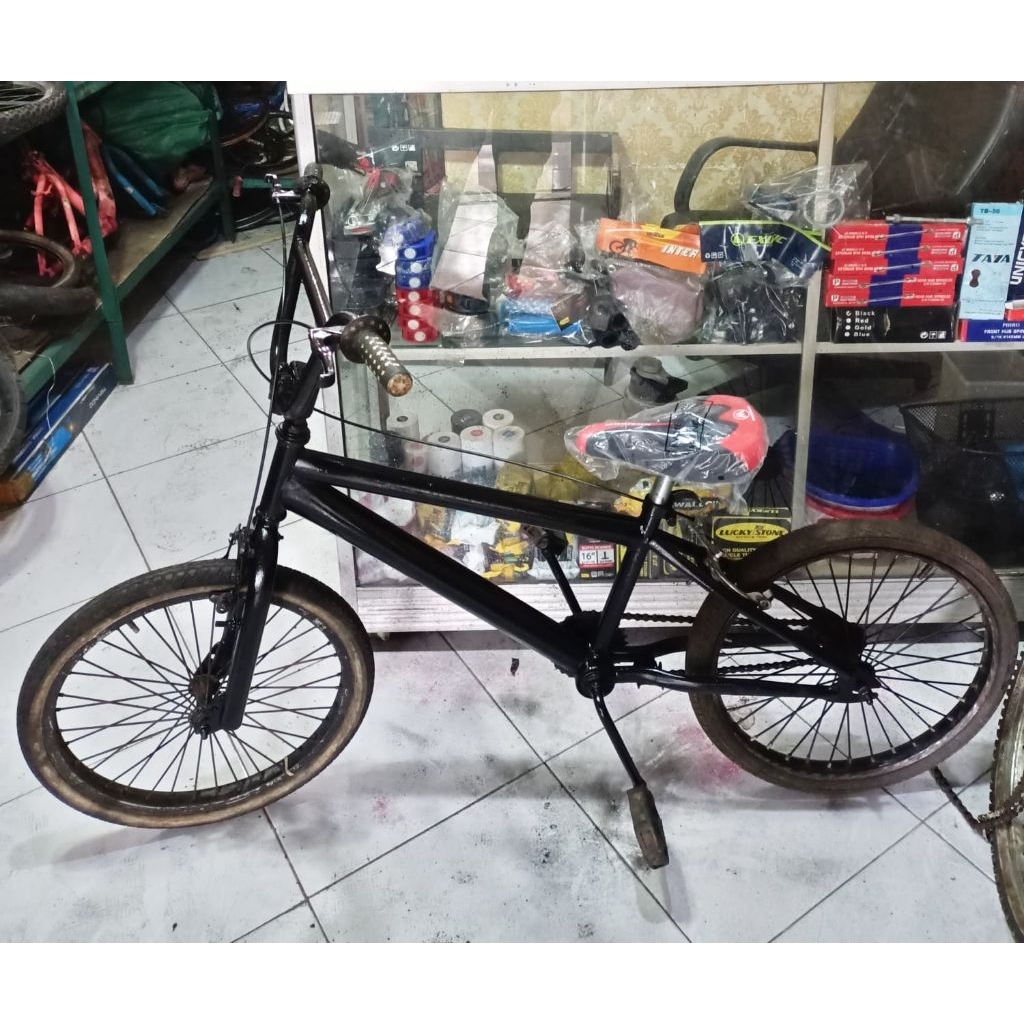 Sepeda Bmx United 20*