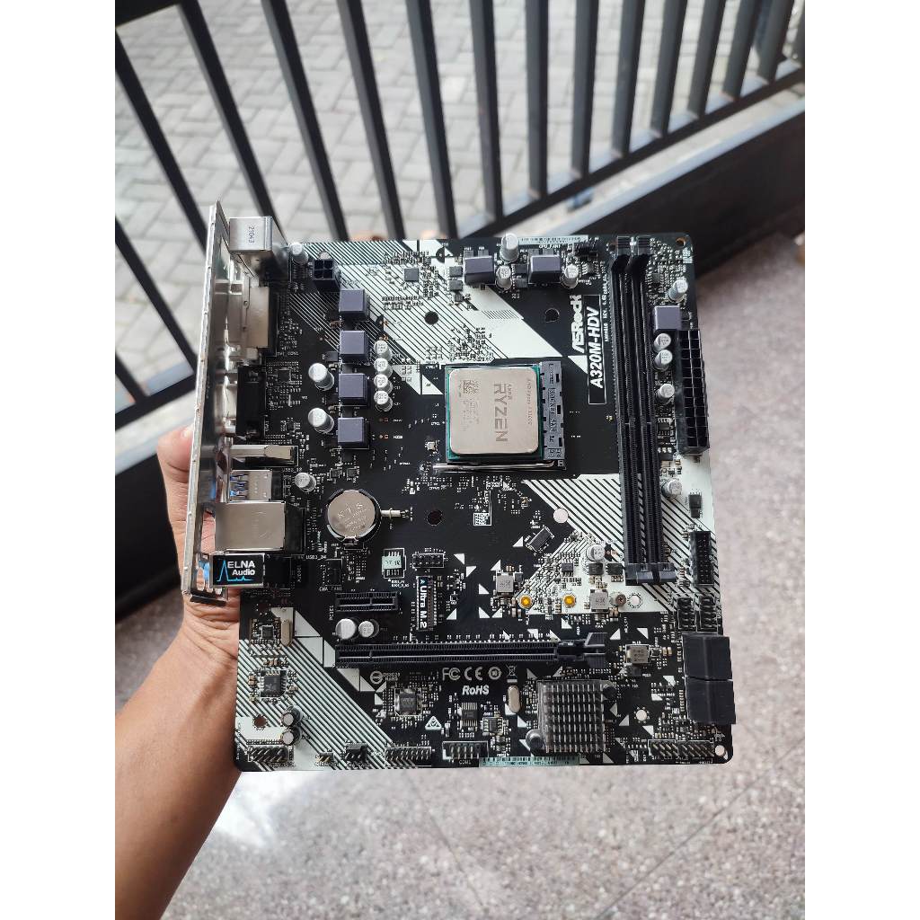 Mobo Asrock a320 procesor ryzen 3 3200g