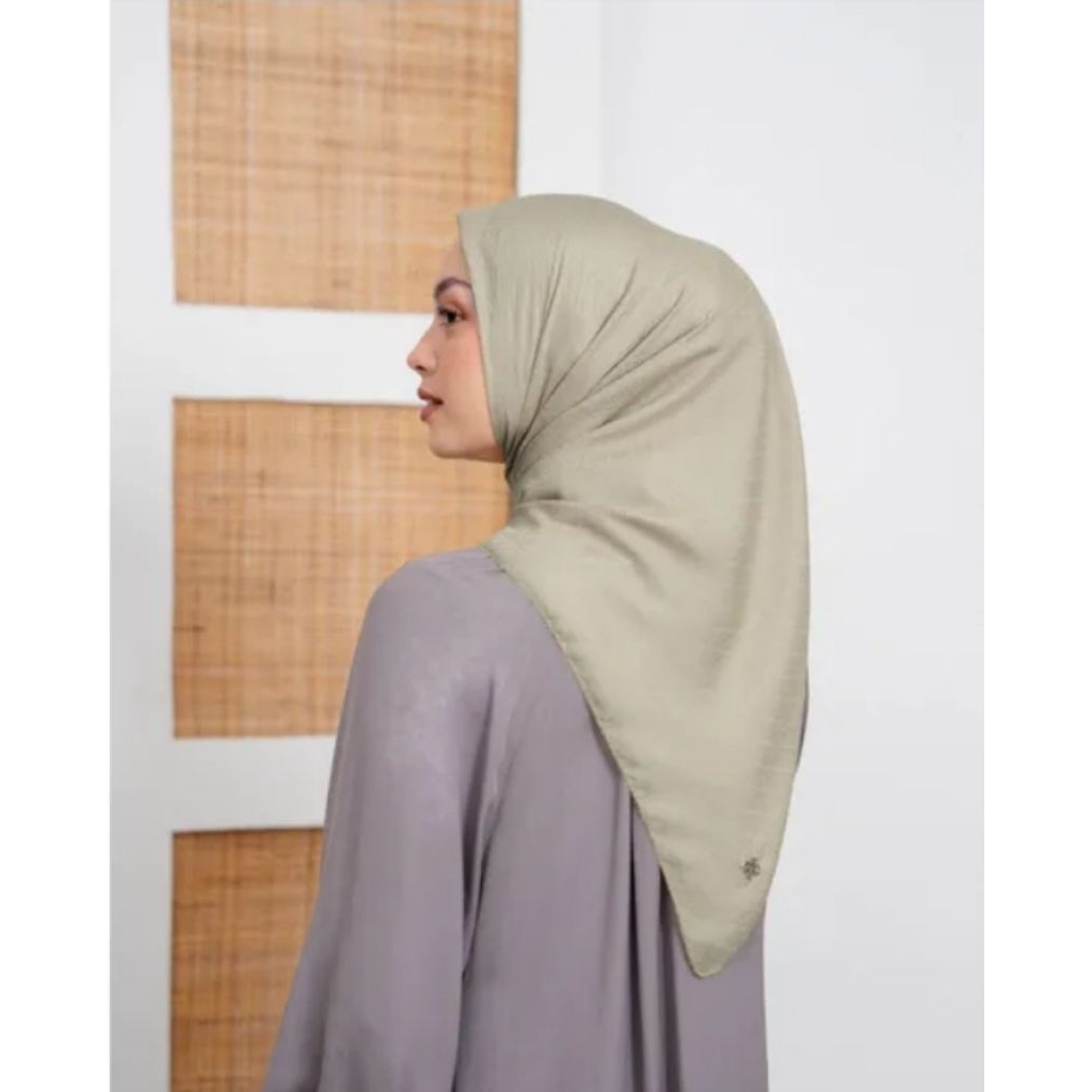 Heavenlights Signature Emboss Scarf | HL VOAL HEAVENLIGHTS