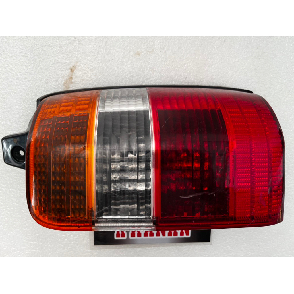 stoplamp lampu belakang kijang kapsul 2003-2004