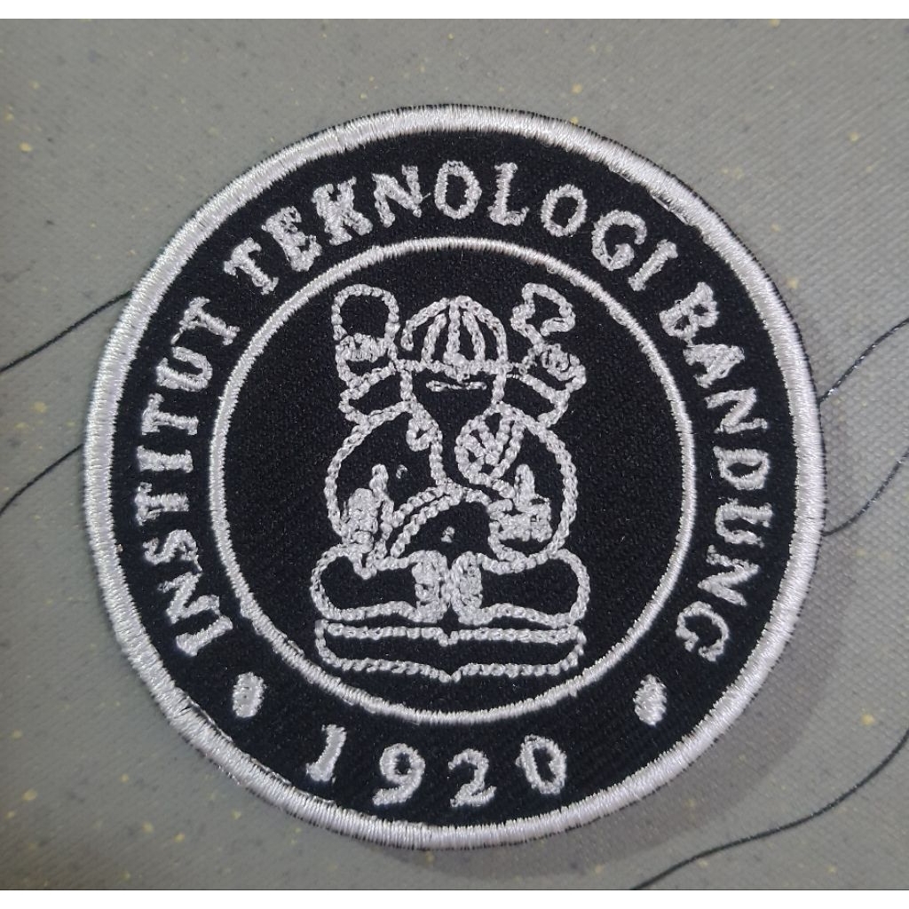 Bordir logo ITB Hitam ukuran 7cm