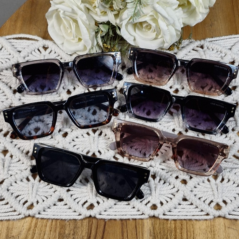 THALITA KACAMATA HITAM WANITA KOTAK KECIL TERBARU Kode 55231