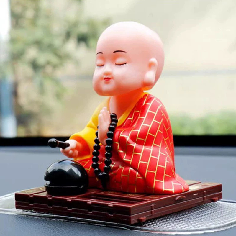 Pajangan MObil Biksu Budha/  Patung Budha Goyang Dashboard Mobil Solar/Pajangan Rumah