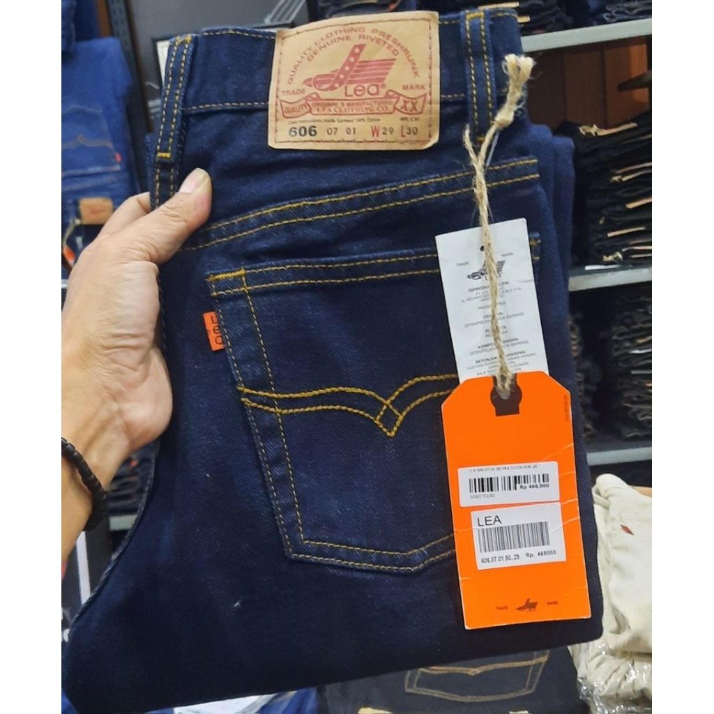 LEA JEANS. 606 REGULAR. (606.0701.90)