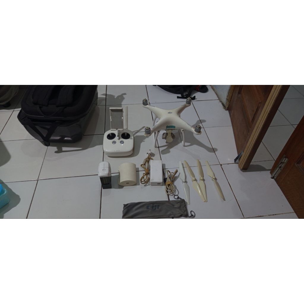 DRONE DJI PHANTOM 4 S