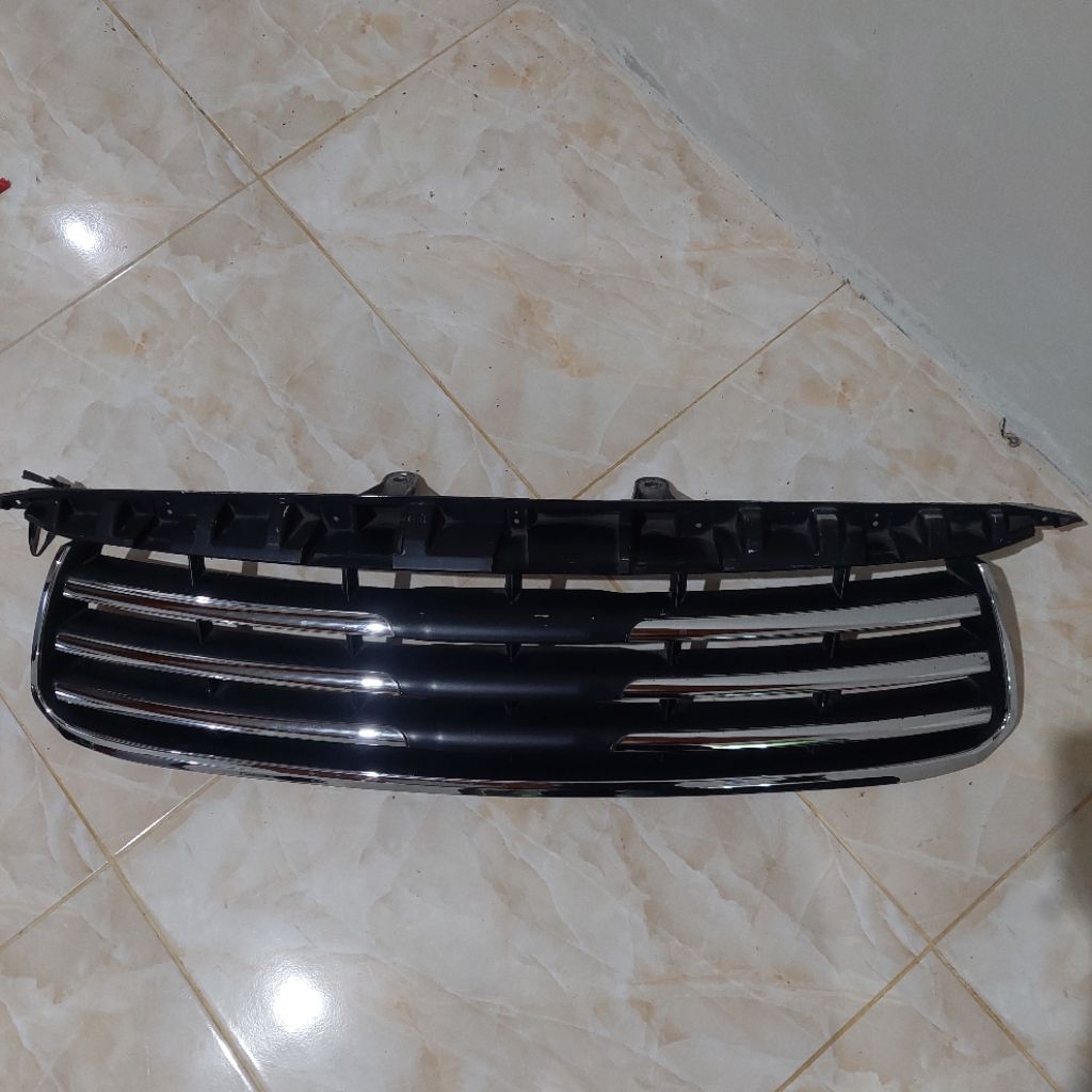 Grille Grill Fortuner 2009 - 2010 Second Original