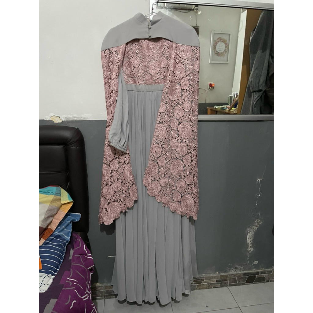 PL LIKE NEW NOMINUS GAUN DRESS BUTIK BRUKAT BROKAT CERUTI PREMIUM OUTER TERPISAH