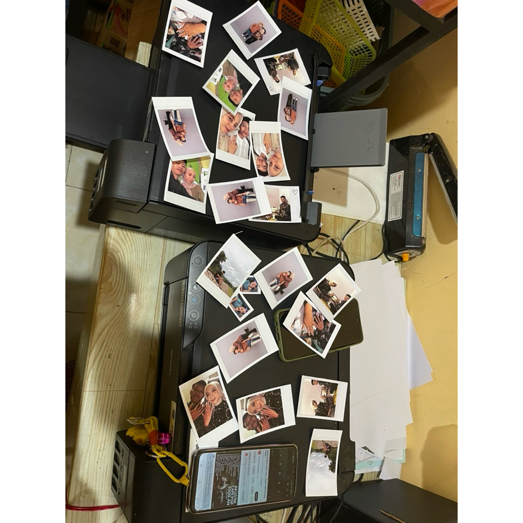 Cetak Foto Polaroid cetak foto jasa foto dan edit foto