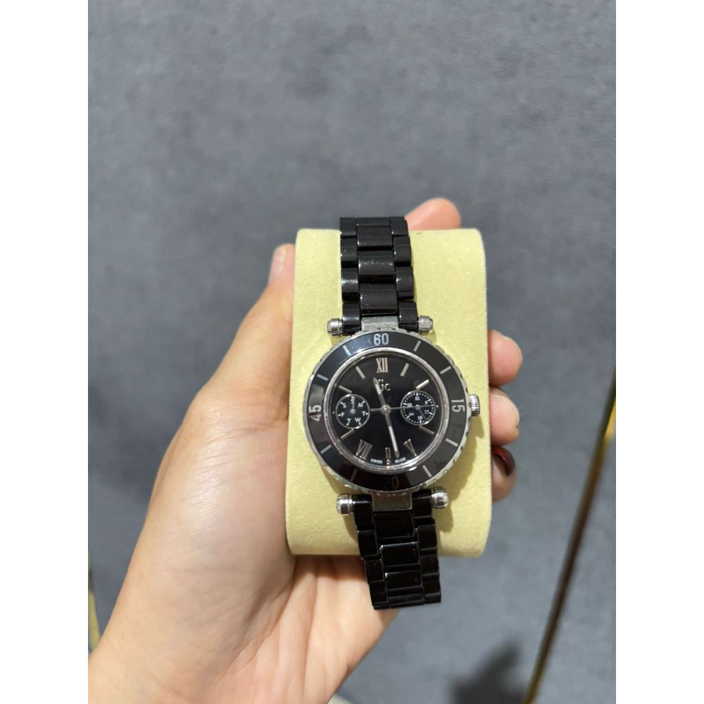 PRELOVED JAM TANGAN ORIGINAL GC/GUCCI COLLECTION LADIES MODEL 35003L2