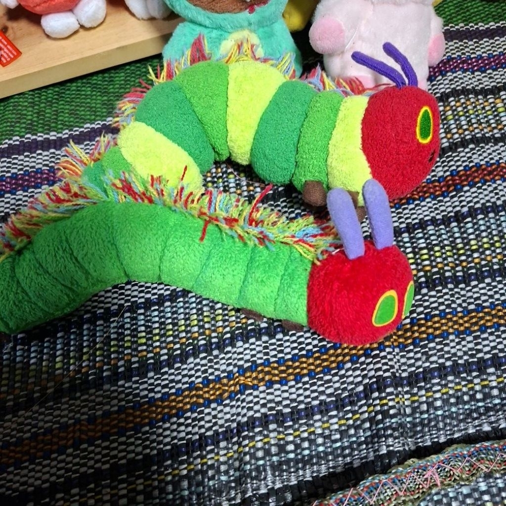 BONEKA ERIC CARLE