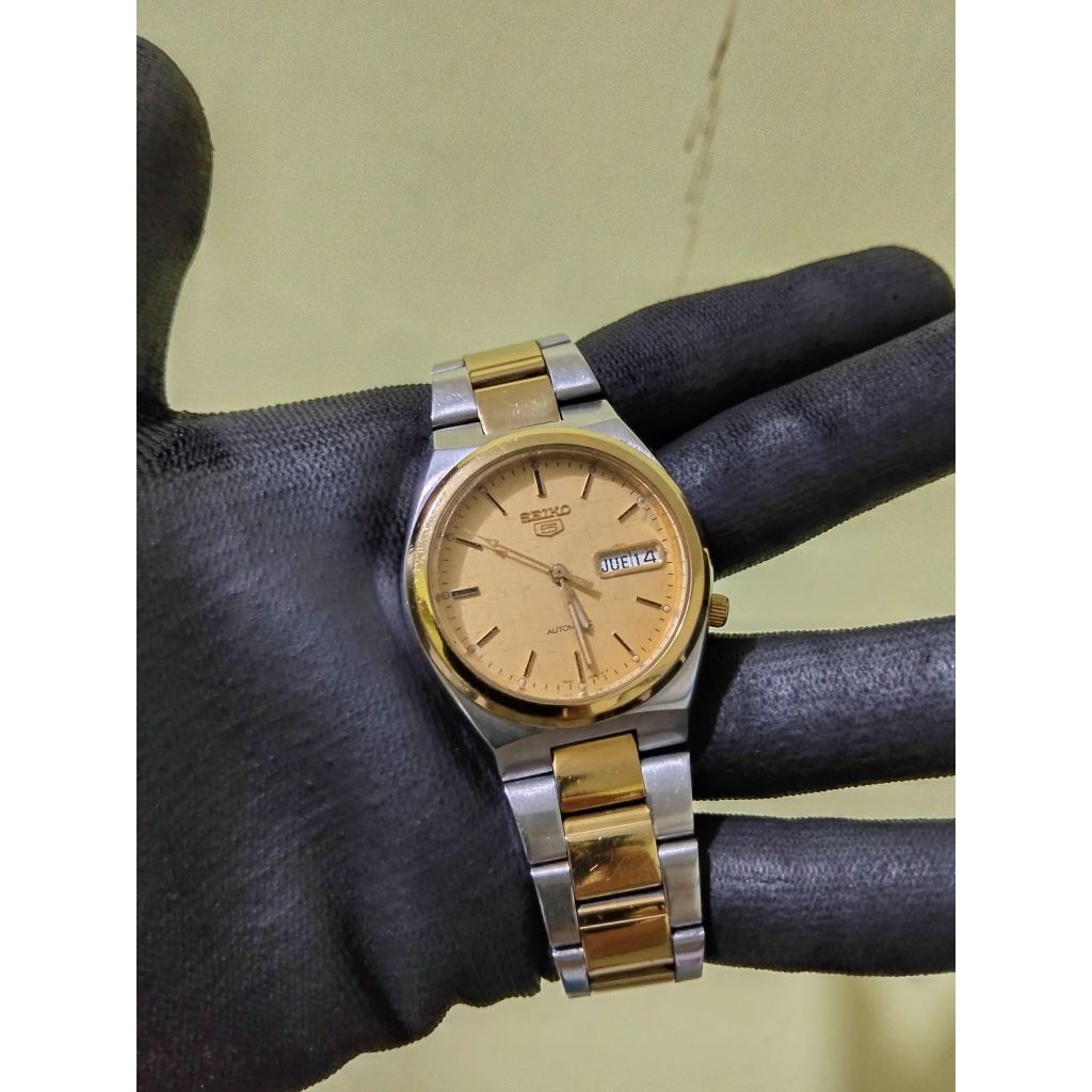 Seiko 5 automatic , seiko otomatis , jam tangan second , jam tangan vintage , seiko twotone , jam se