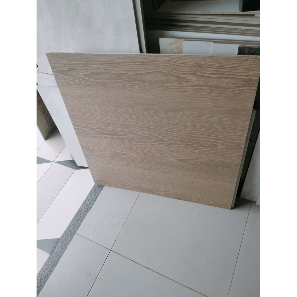 granit 80x80 motif kayu