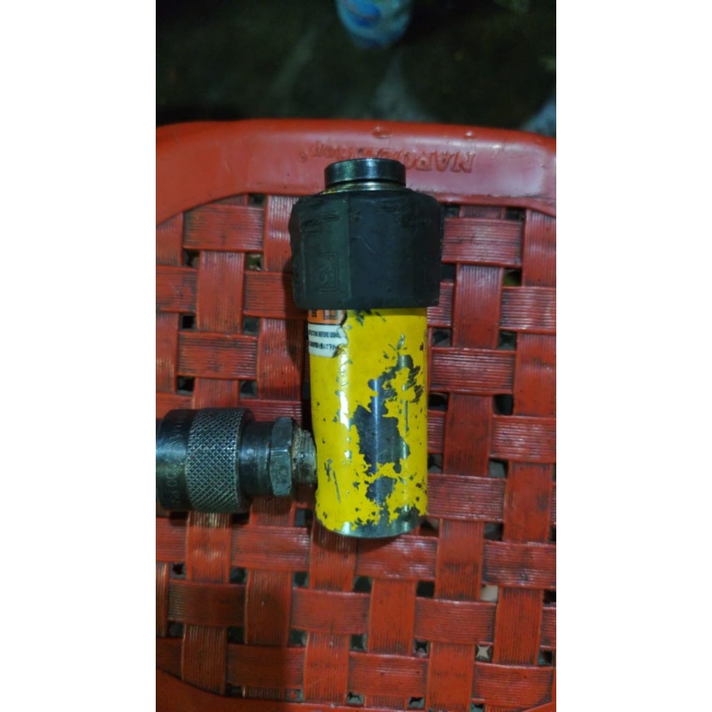 HYDRAULIC JACK ENERPAC RC51 5 TON