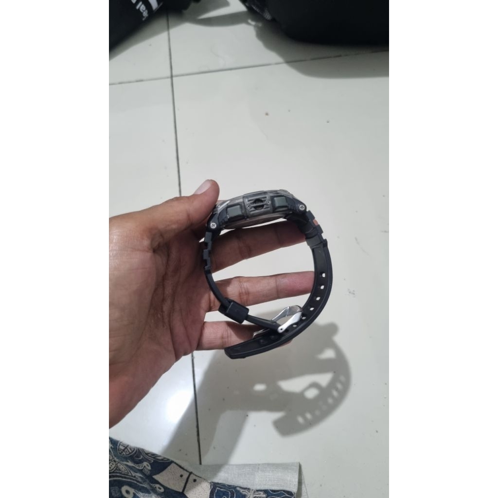 jam eiger mercury ada sensor kompas,alti dan baro second