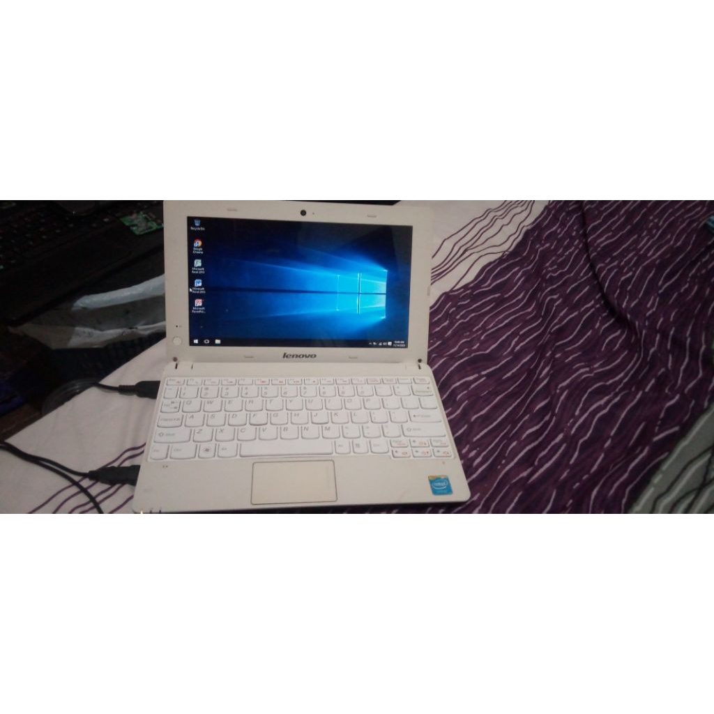 Lenovo E10-30 normal apa adanya keyboard baru