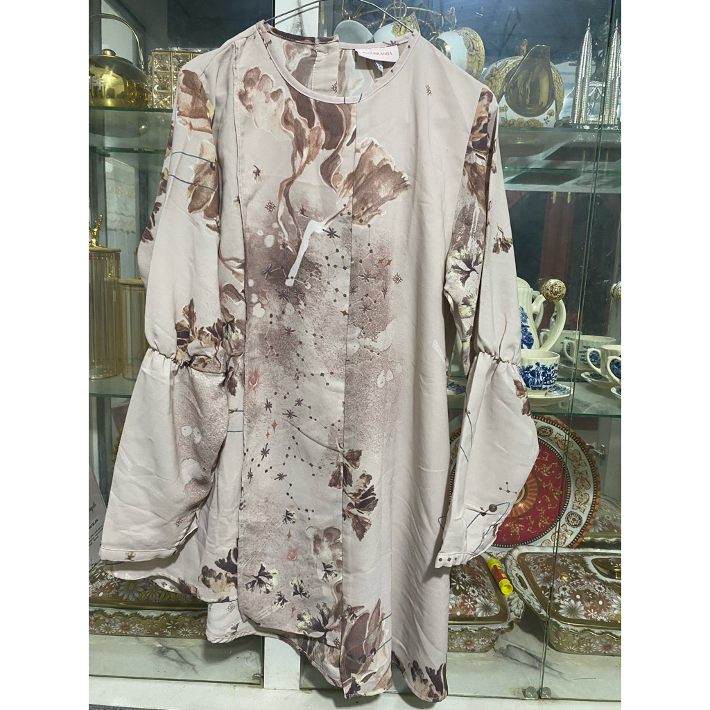 Preloved Ria miranda Top