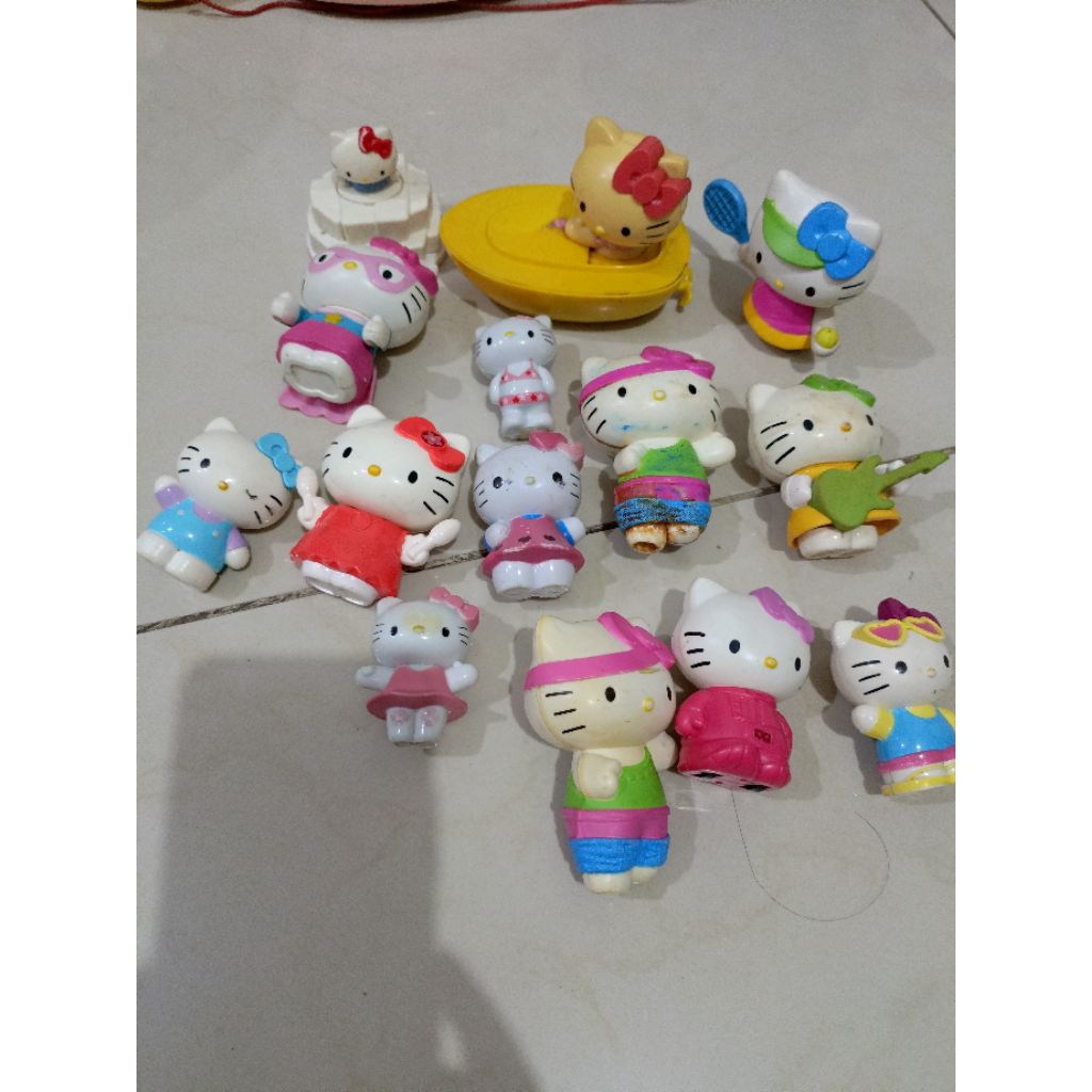 paket mainan hello kitty, mainan karet campur preloved