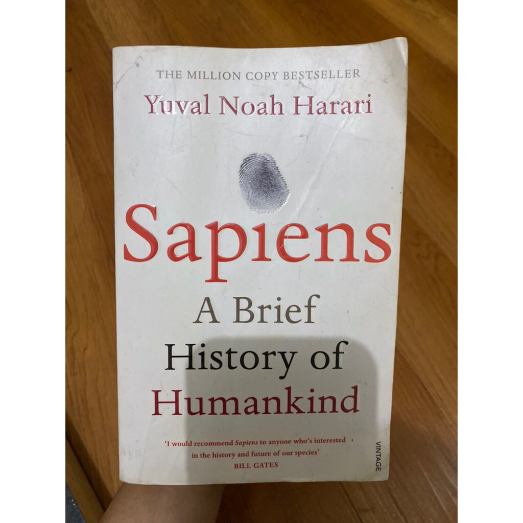 SAPIENS by YUVAL NOAH HARARI (preloved) IMPORT ENGLISH BEST SELLER
