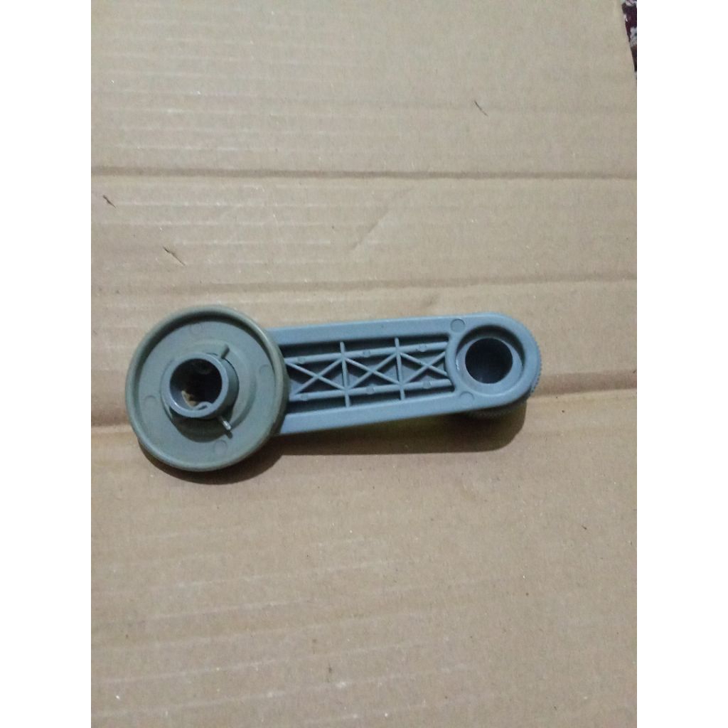 putaran kaca Mitsubishi canter