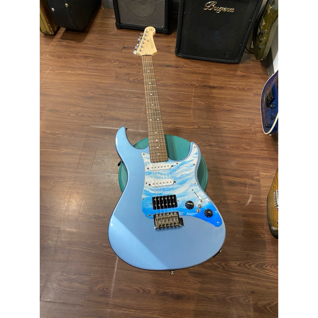 Gitar Yamaha Pacifica PAC112J