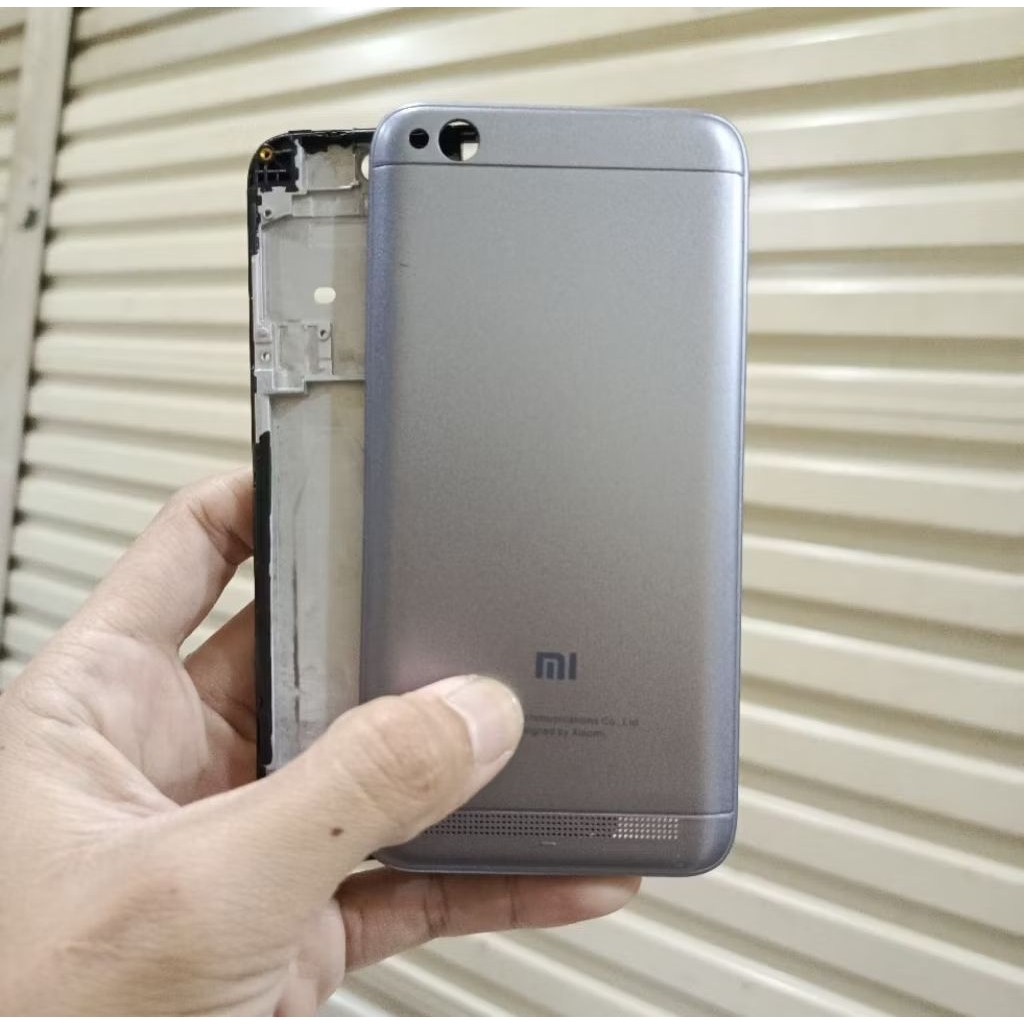 Casing Housing Kesing Full Set Xiaomi Redmi 5A 2 SIM BackDoor Tutup Belakang + Frame LCD 5A Fullset