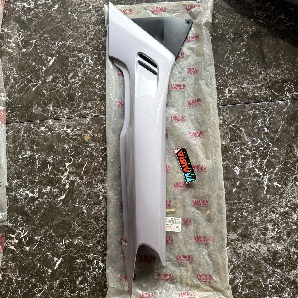 Cover Bodi Body Belakang Samping Kanan Scorpio G Scorpio Lama Lavender EV ORIGINAL YAMAHA 5BP-F1721-