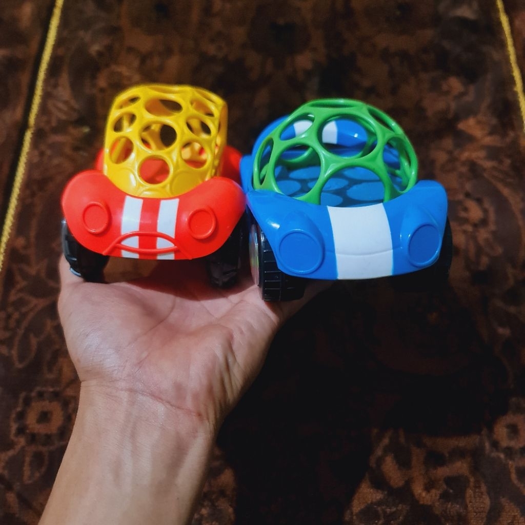 OBALL RATTLE AND ROLL CAR