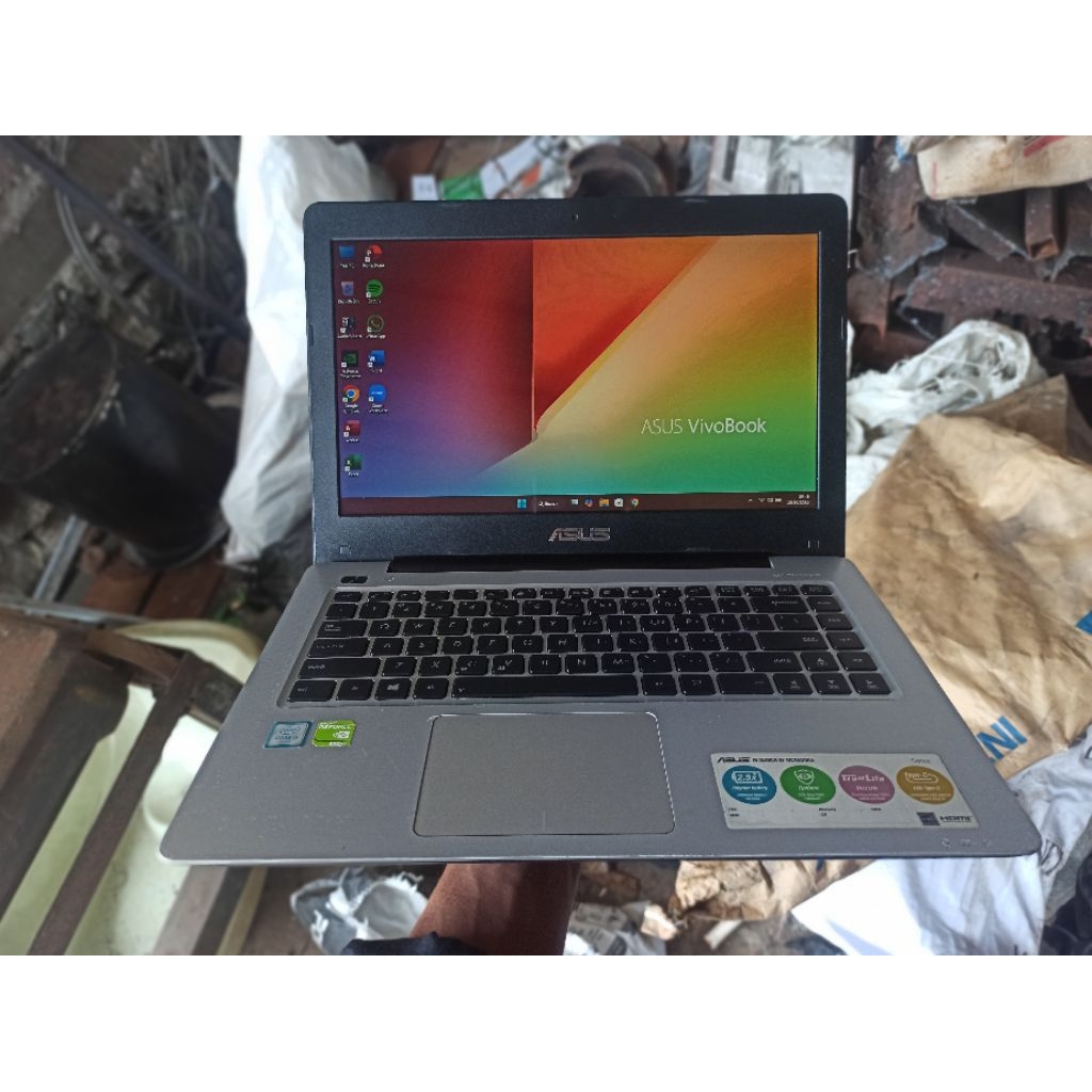 Laptop Asus Core i5 gen7 RAM 8gb SSD 256gb