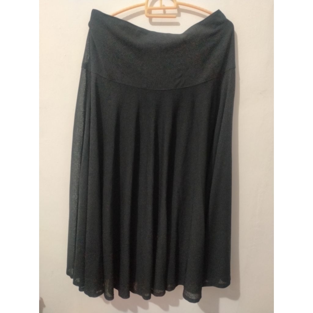 rok panjang hitam preloved