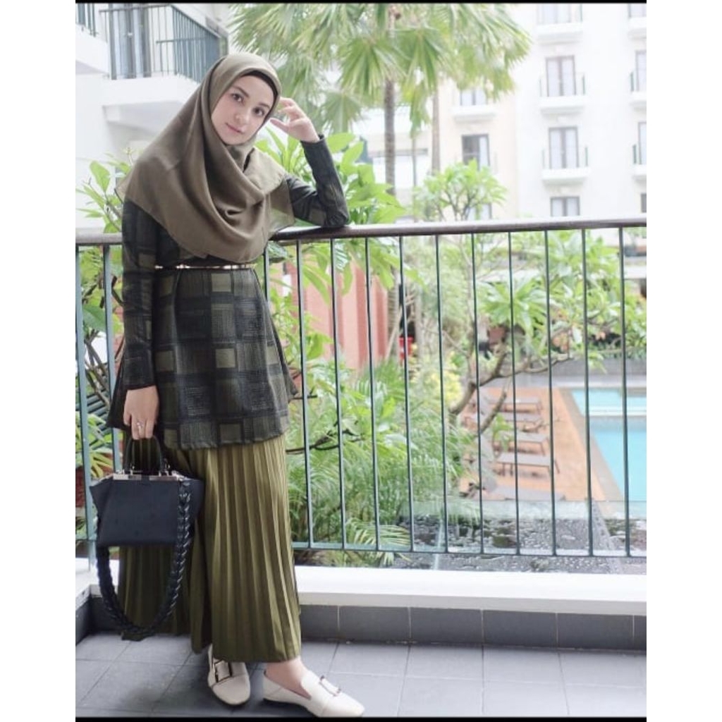 Ava skirt shiren sungkar