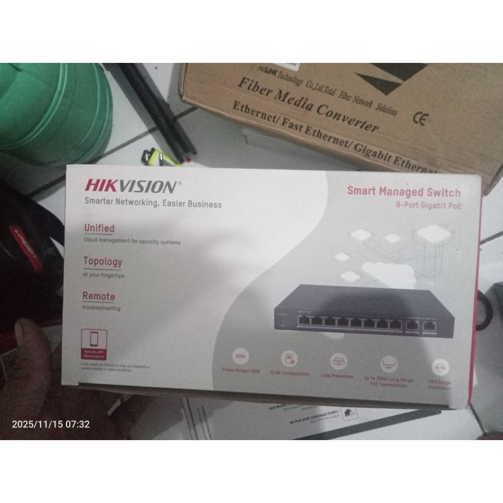 hikvision switch poe 8 port + 2 uplink