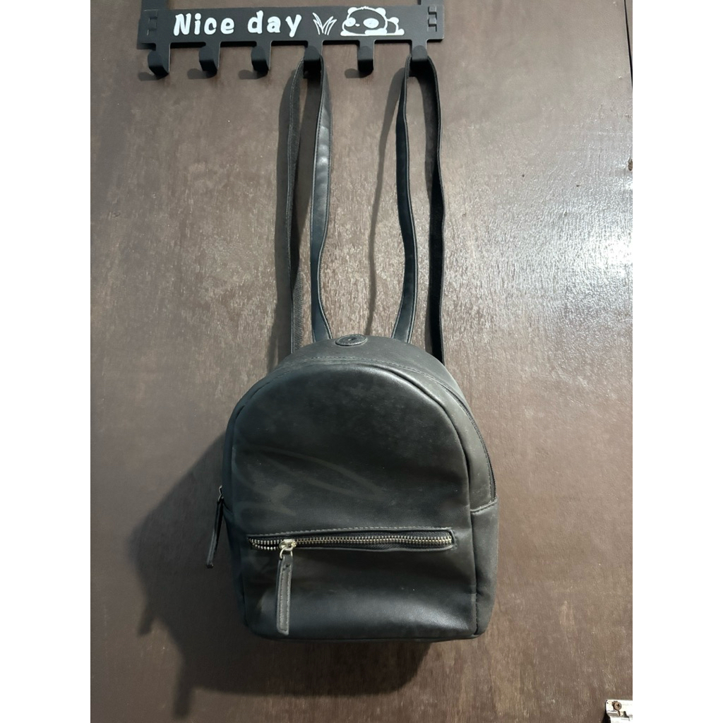 Tas Ransel Hitam Miniso Wanita