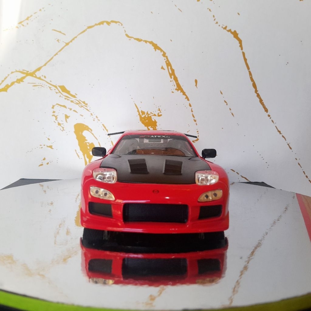 diecast miniatur mobilan Jada mazda rx-7 1:24 bekas