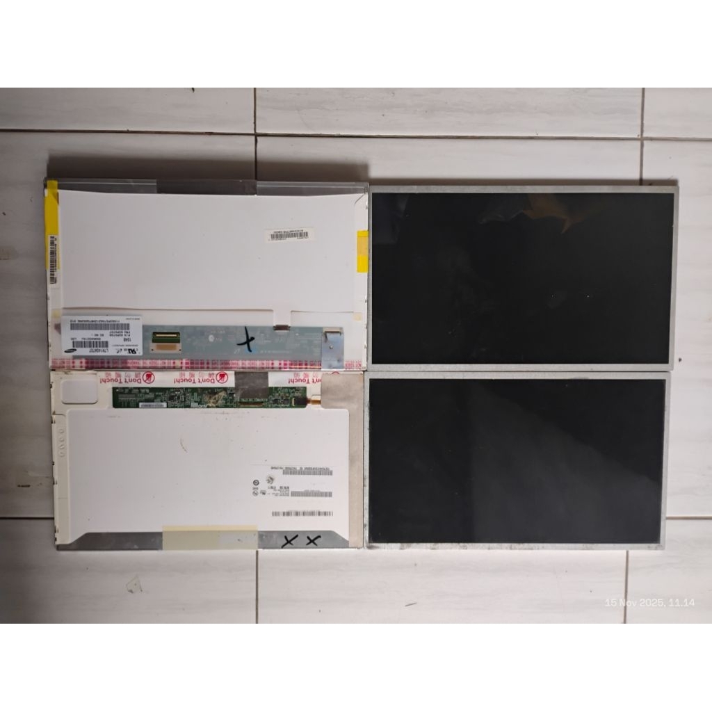 layar laptop rusak masih original 14inch tebal