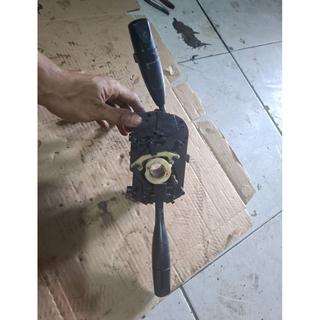 saklar switch kombinasi sen wiper lampu mazda 626 cronos 93-2000