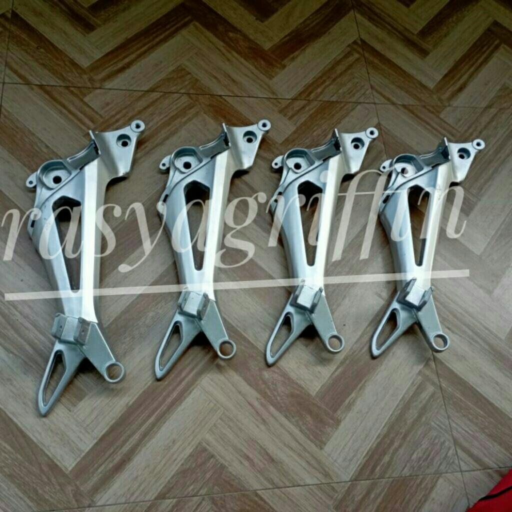 footstep kanan original supra x 125