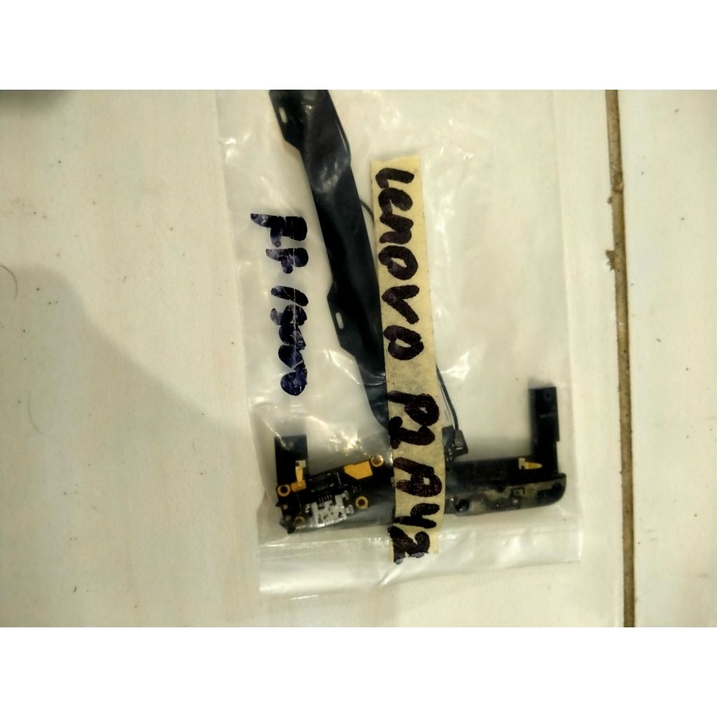 bot bawah hp Lenovo P1A42 normal