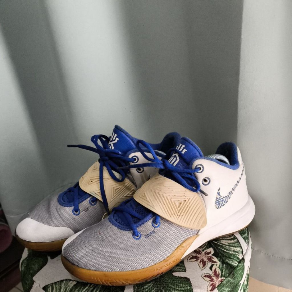sepatu kyrie flytrap 3 siap gass