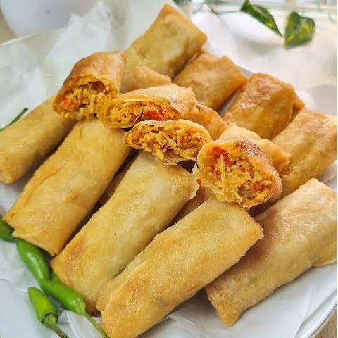 Lumpia Ayam SuwirJebew Pedas isi 10 pcs Makanan Halal Frozen Food Praktis Tinggal Goreng