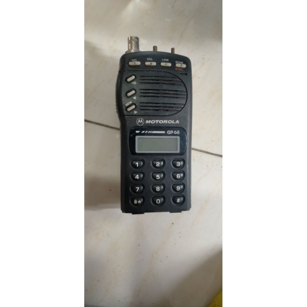 HT Motorola GP 68 SEKEN Tanpa batrai