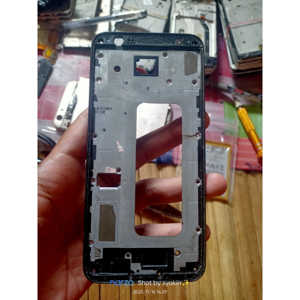 frame tatakan lcd Samsung j4 plus ORI copotan