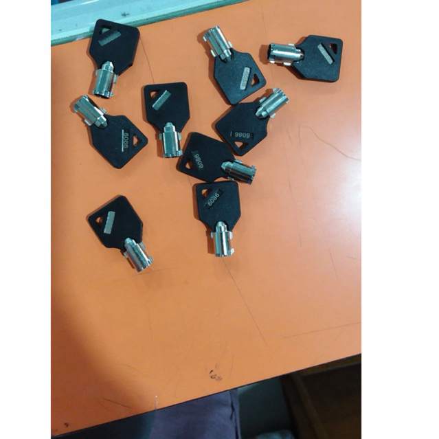 Anak Kunci 6086 Hitam Mesin Capit Boneka / Kunci Pintu Mesin Capit Boneka / kunci plat / Kunci Game
