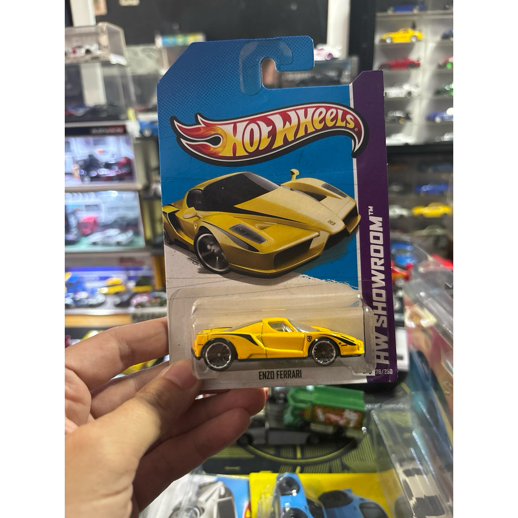 hot wheels hw showroom enzo ferrari